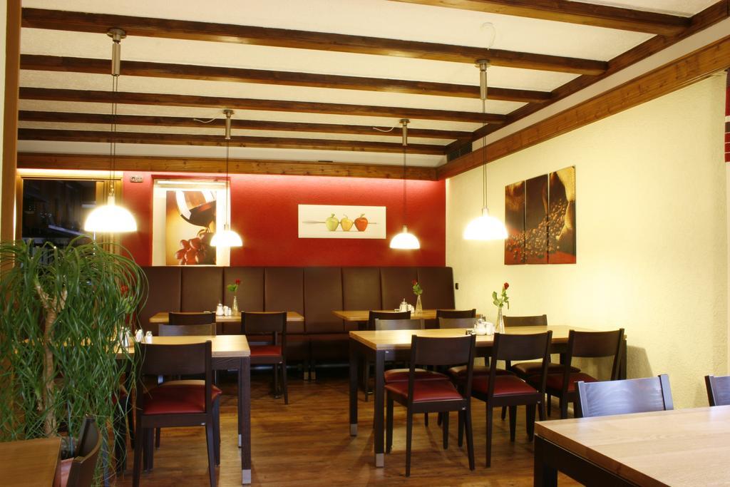 Saaletal Pension & Ferienwohnungen バート・ボックレット エクステリア 写真